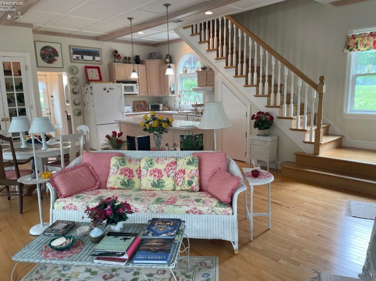 605 Elm Avenue, Lakeside, 43440, 3 Bedrooms Bedrooms, ,2 BathroomsBathrooms,Residential,For Sale,Elm,20262406