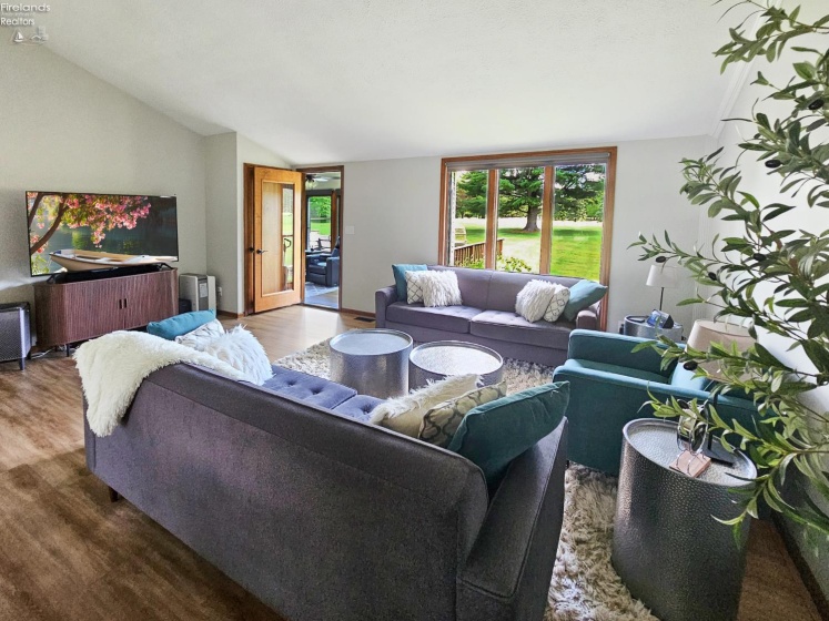 1909 South Main St., Clyde, 43410, 2 Bedrooms Bedrooms, ,2 BathroomsBathrooms,Residential,For Sale,South Main St.,20262354