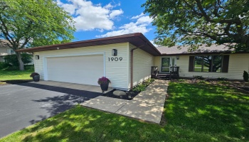 1909 South Main St., Clyde, 43410, 2 Bedrooms Bedrooms, ,2 BathroomsBathrooms,Residential,For Sale,South Main St.,20262354