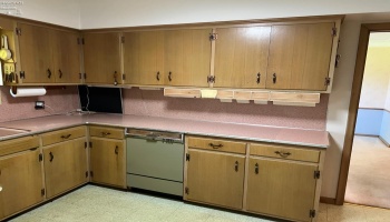 1001 Green Hills Road, Toledo, 43607, 3 Bedrooms Bedrooms, ,2 BathroomsBathrooms,Residential,For Sale,Green Hills,20262367