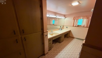 1001 Green Hills Road, Toledo, 43607, 3 Bedrooms Bedrooms, ,2 BathroomsBathrooms,Residential,For Sale,Green Hills,20262367