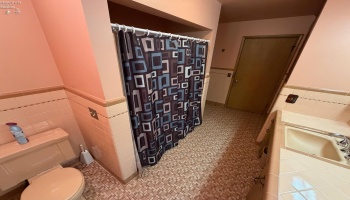 1001 Green Hills Road, Toledo, 43607, 3 Bedrooms Bedrooms, ,2 BathroomsBathrooms,Residential,For Sale,Green Hills,20262367