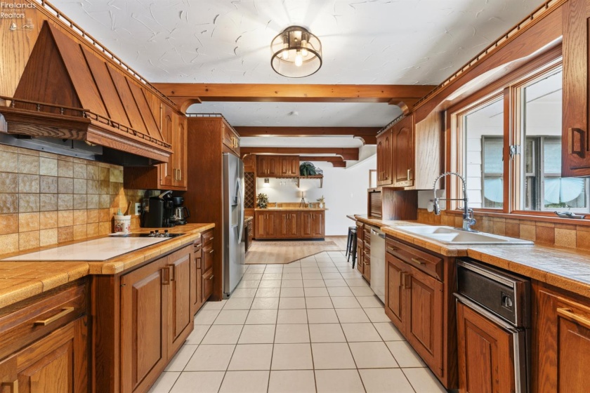 4661 Woodland Drive, Port Clinton, 43452, 3 Bedrooms Bedrooms, ,3 BathroomsBathrooms,Residential,For Sale,Woodland,20262403