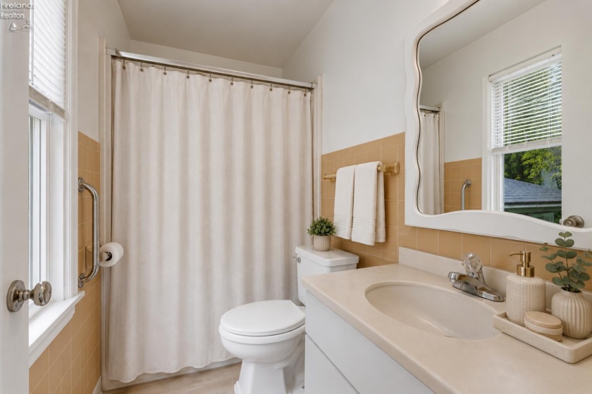 4661 Woodland Drive, Port Clinton, 43452, 3 Bedrooms Bedrooms, ,3 BathroomsBathrooms,Residential,For Sale,Woodland,20262403
