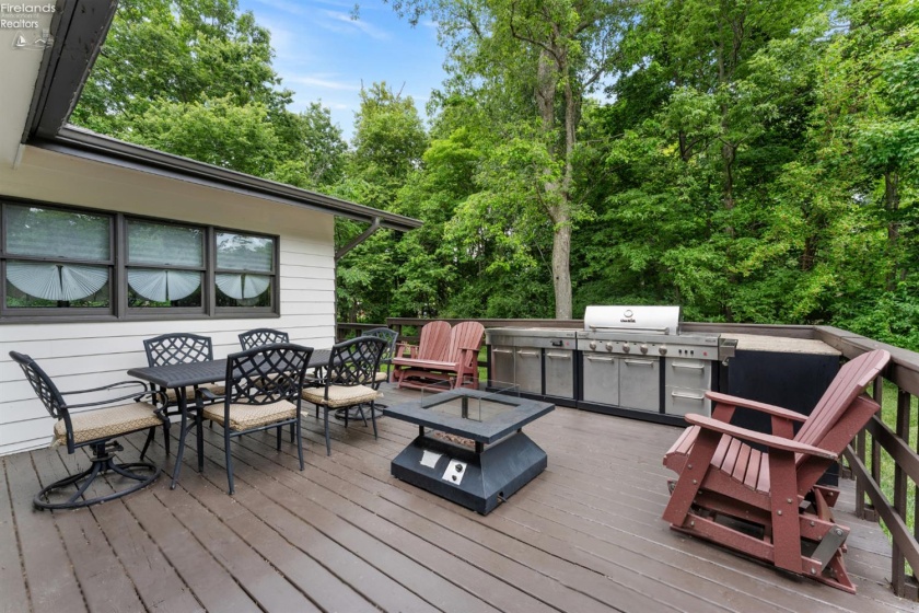 4661 Woodland Drive, Port Clinton, 43452, 3 Bedrooms Bedrooms, ,3 BathroomsBathrooms,Residential,For Sale,Woodland,20262403