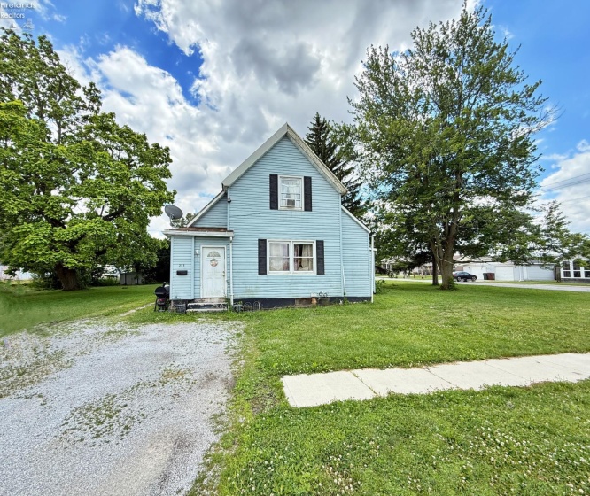 253 4th Avenue, Tiffin, 44883, ,Multiple Units,For Sale,4th,20262400
