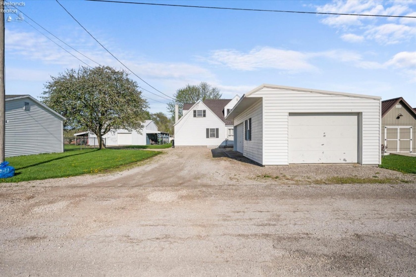 91 Nancy Drive, Port Clinton, 43452, 3 Bedrooms Bedrooms, ,2 BathroomsBathrooms,Residential,For Sale,Nancy,20262461