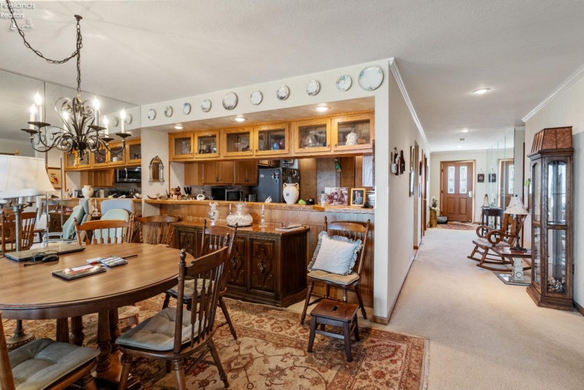 2212 Carriage Lane, Port Clinton, 43452, 3 Bedrooms Bedrooms, ,2 BathroomsBathrooms,Residential,For Sale,Carriage,20262480