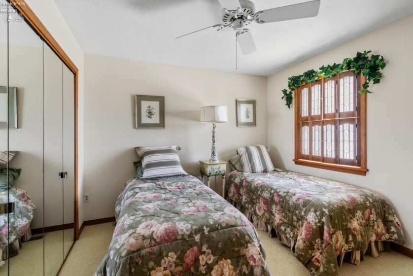 2212 Carriage Lane, Port Clinton, 43452, 3 Bedrooms Bedrooms, ,2 BathroomsBathrooms,Residential,For Sale,Carriage,20262480
