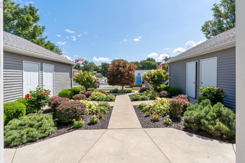 2212 Carriage Lane, Port Clinton, 43452, 3 Bedrooms Bedrooms, ,2 BathroomsBathrooms,Residential,For Sale,Carriage,20262480