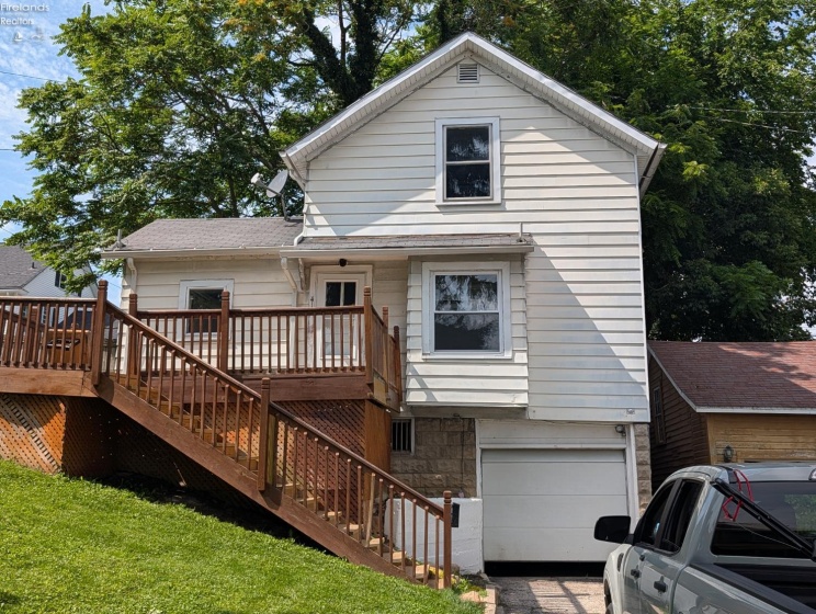 412 Ewing Street, Fremont, 43420, 2 Bedrooms Bedrooms, ,1 BathroomBathrooms,Residential,For Sale,Ewing,20262484