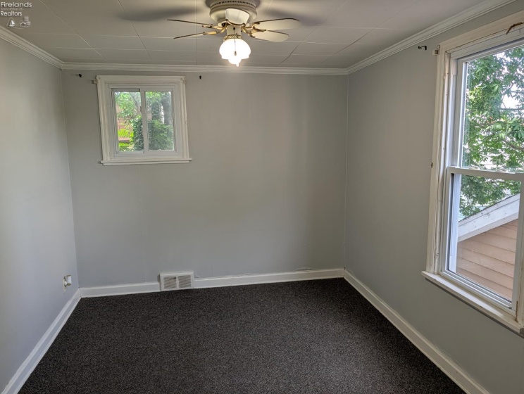 412 Ewing Street, Fremont, 43420, 2 Bedrooms Bedrooms, ,1 BathroomBathrooms,Residential,For Sale,Ewing,20262484