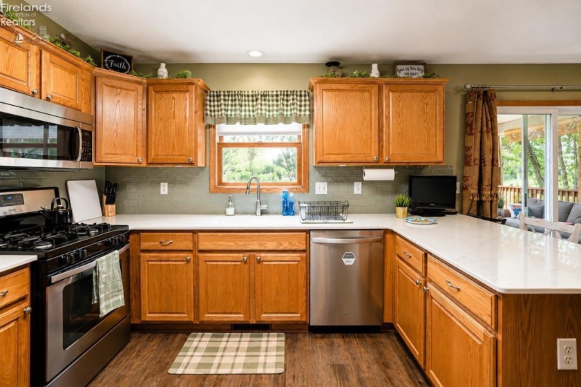 918 Armstrong St, Willard, 44890, 4 Bedrooms Bedrooms, ,3 BathroomsBathrooms,Residential,For Sale,Armstrong St,20262486