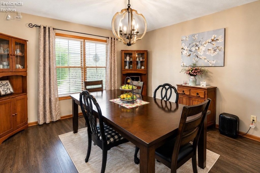 918 Armstrong St, Willard, 44890, 4 Bedrooms Bedrooms, ,3 BathroomsBathrooms,Residential,For Sale,Armstrong St,20262486