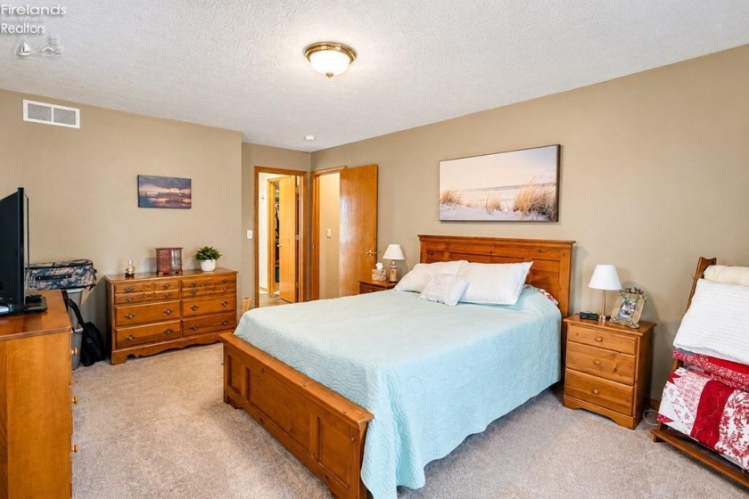 918 Armstrong St, Willard, 44890, 4 Bedrooms Bedrooms, ,3 BathroomsBathrooms,Residential,For Sale,Armstrong St,20262486
