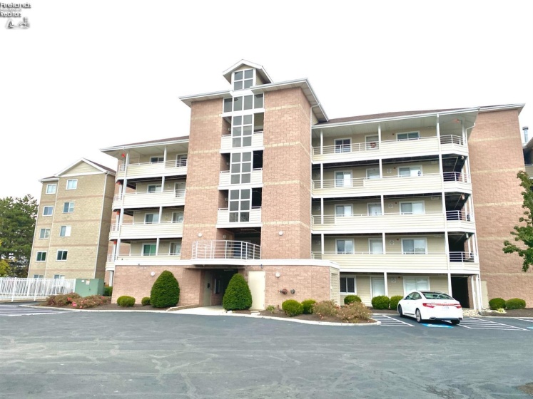 49 Marina Point Drive, Sandusky, 44870, 1 Bedroom Bedrooms, ,1 BathroomBathrooms,Residential,For Sale,Marina Point,20262475