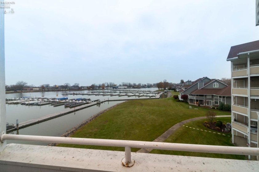 49 Marina Point Drive, Sandusky, 44870, 1 Bedroom Bedrooms, ,1 BathroomBathrooms,Residential,For Sale,Marina Point,20262475