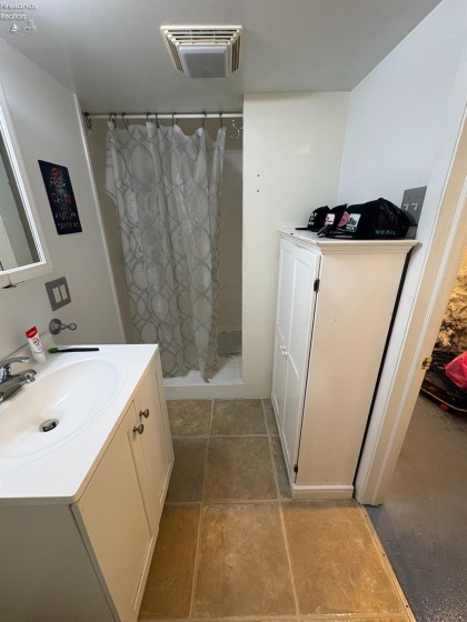 158 Sheffield Street, Bellevue, 44811, 3 Bedrooms Bedrooms, ,3 BathroomsBathrooms,Residential,For Sale,Sheffield,20262282