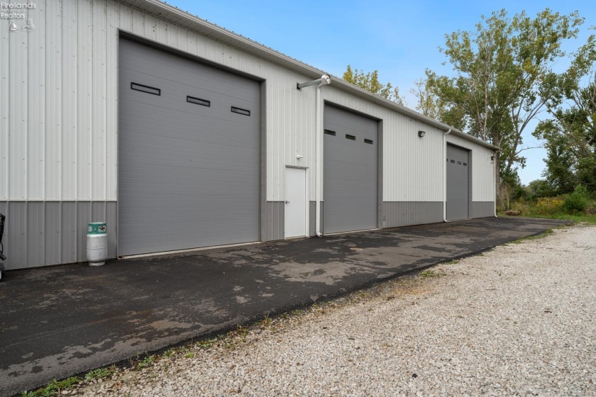 2667 Harbor Road, Port Clinton, 43452, ,Commercial,For Sale,Harbor,20262511