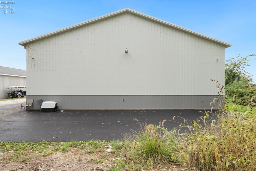 2667 Harbor Road, Port Clinton, 43452, ,Commercial,For Sale,Harbor,20262511