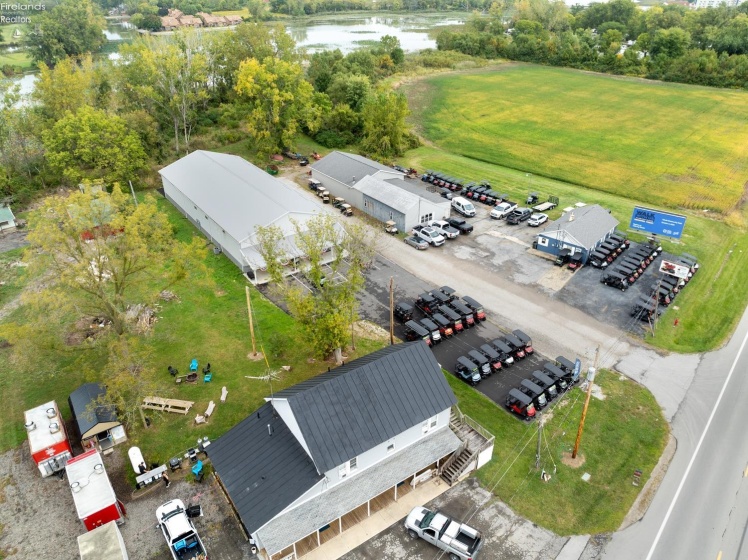 2667 Harbor Road, Port Clinton, 43452, ,Commercial,For Sale,Harbor,20262511