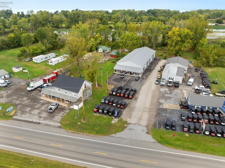 2667 Harbor Road, Port Clinton, 43452, ,Commercial,For Sale,Harbor,20262511