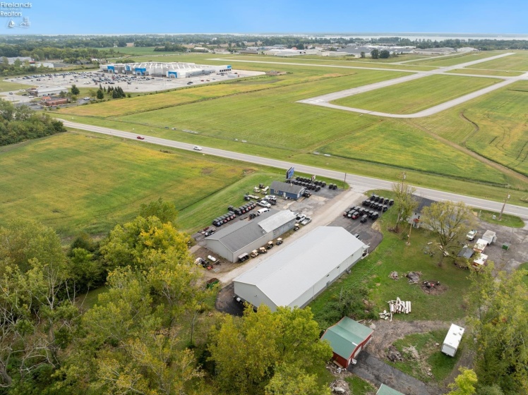 2667 Harbor Road, Port Clinton, 43452, ,Commercial,For Sale,Harbor,20262511