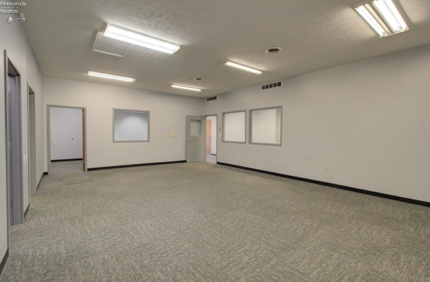 366 Portland Way, Galion, 44833, ,Commercial For Lease,For Lease,Portland,20262501