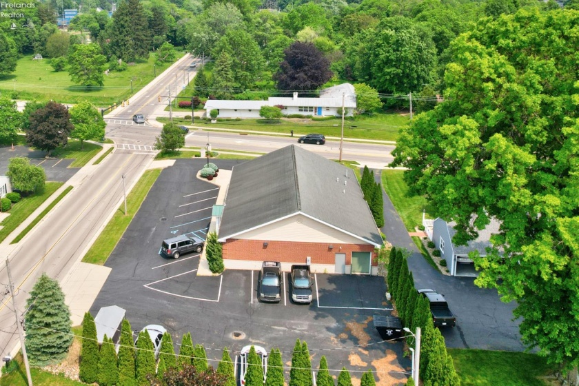 366 Portland Way, Galion, 44833, ,Commercial For Lease,For Lease,Portland,20262501