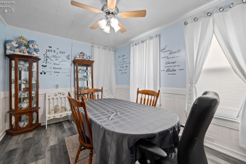 2105 Wayne Street, Sandusky, 44870, 3 Bedrooms Bedrooms, ,2 BathroomsBathrooms,Residential,For Sale,Wayne,20262506