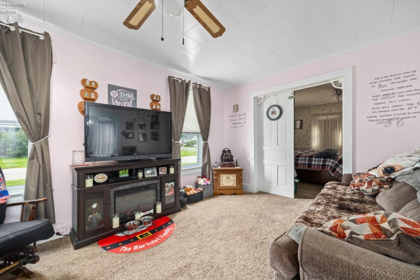 2105 Wayne Street, Sandusky, 44870, 3 Bedrooms Bedrooms, ,2 BathroomsBathrooms,Residential,For Sale,Wayne,20262506