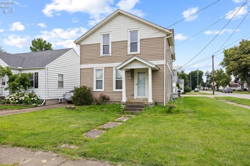 2105 Wayne Street, Sandusky, 44870, 3 Bedrooms Bedrooms, ,2 BathroomsBathrooms,Residential,For Sale,Wayne,20262506