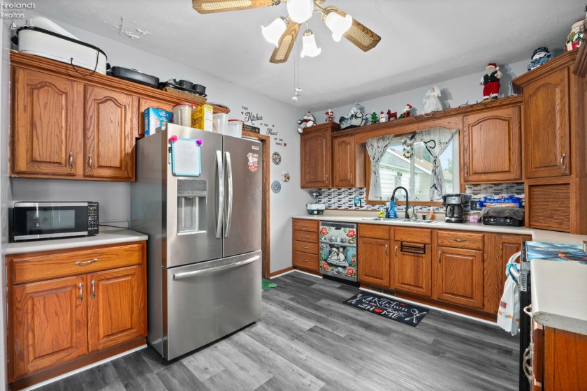 2105 Wayne Street, Sandusky, 44870, 3 Bedrooms Bedrooms, ,2 BathroomsBathrooms,Residential,For Sale,Wayne,20262506