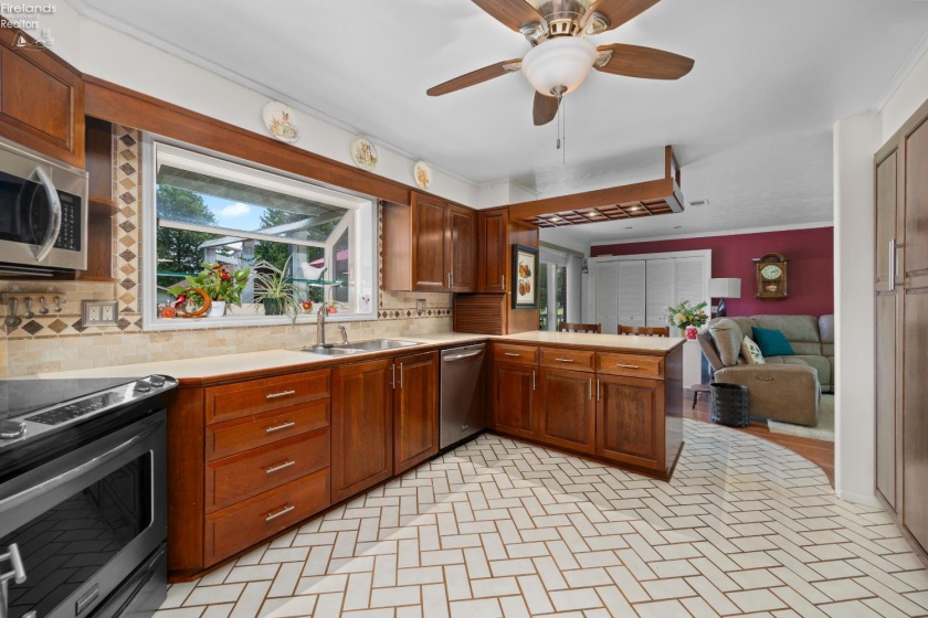 1361 Tettau Road, Port Clinton, 43452, 3 Bedrooms Bedrooms, ,2 BathroomsBathrooms,Residential,For Sale,Tettau,20262479