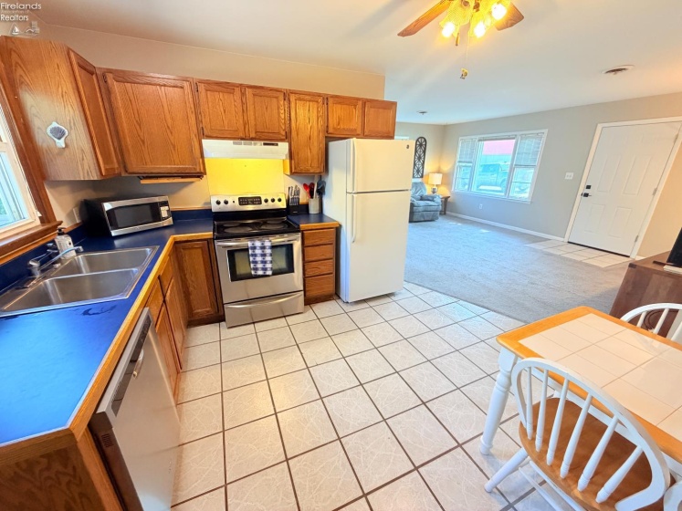 302 Perryview Drive, Marblehead, 43440, 2 Bedrooms Bedrooms, ,1 BathroomBathrooms,Residential,For Sale,Perryview,20262514