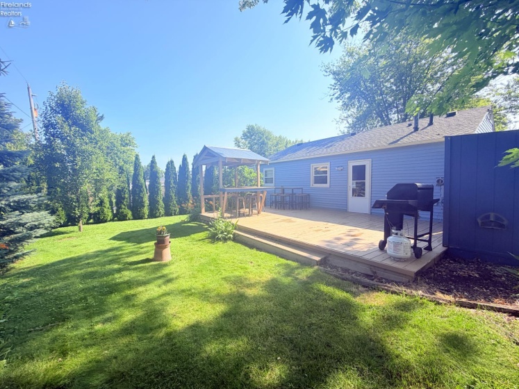 302 Perryview Drive, Marblehead, 43440, 2 Bedrooms Bedrooms, ,1 BathroomBathrooms,Residential,For Sale,Perryview,20262514