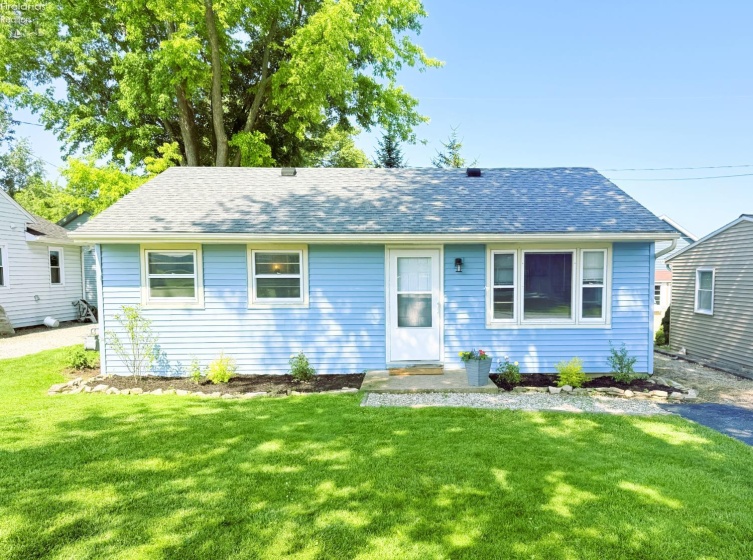 302 Perryview Drive, Marblehead, 43440, 2 Bedrooms Bedrooms, ,1 BathroomBathrooms,Residential,For Sale,Perryview,20262514