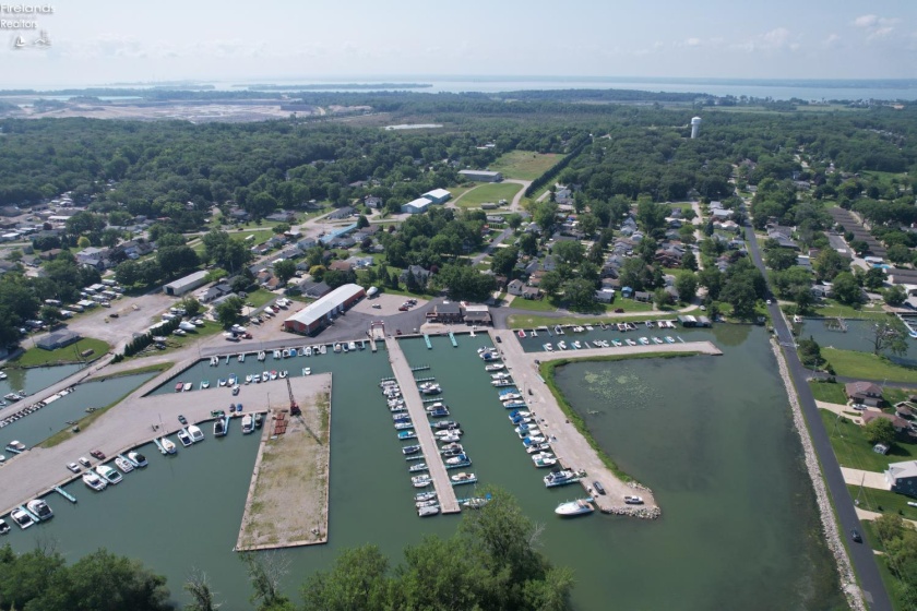 302 Perryview Drive, Marblehead, 43440, 2 Bedrooms Bedrooms, ,1 BathroomBathrooms,Residential,For Sale,Perryview,20262514