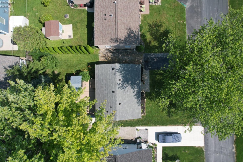 302 Perryview Drive, Marblehead, 43440, 2 Bedrooms Bedrooms, ,1 BathroomBathrooms,Residential,For Sale,Perryview,20262514