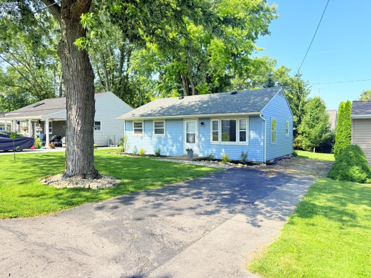 302 Perryview Drive, Marblehead, 43440, 2 Bedrooms Bedrooms, ,1 BathroomBathrooms,Residential,For Sale,Perryview,20262514