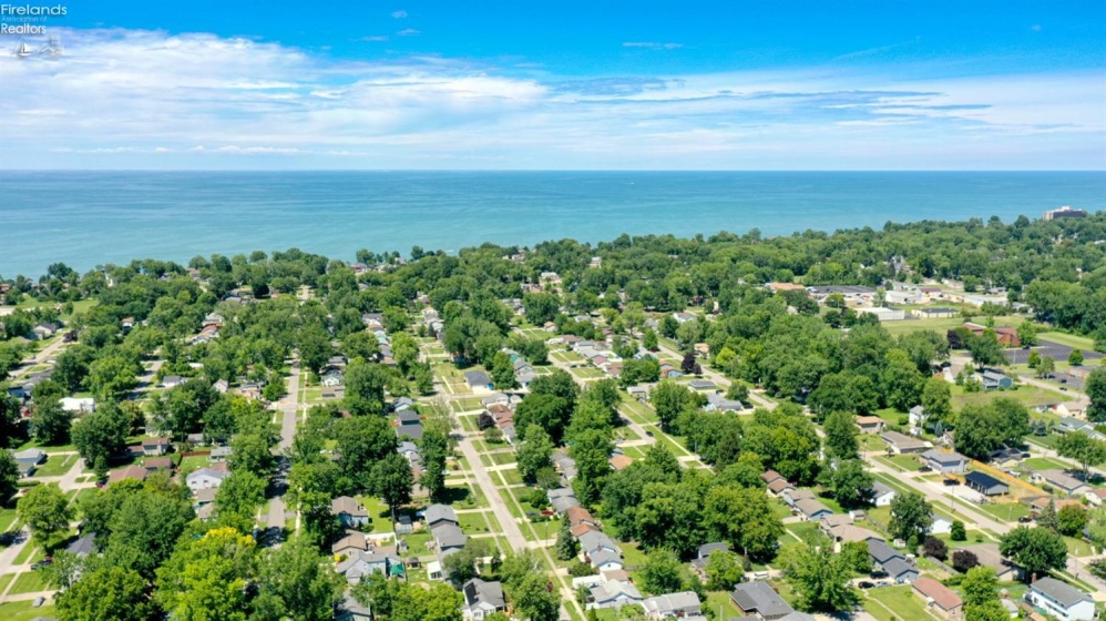 853 ALAMEDA Avenue, Sheffield Lake, 44054, 3 Bedrooms Bedrooms, ,2 BathroomsBathrooms,Residential,For Sale,ALAMEDA,20262509
