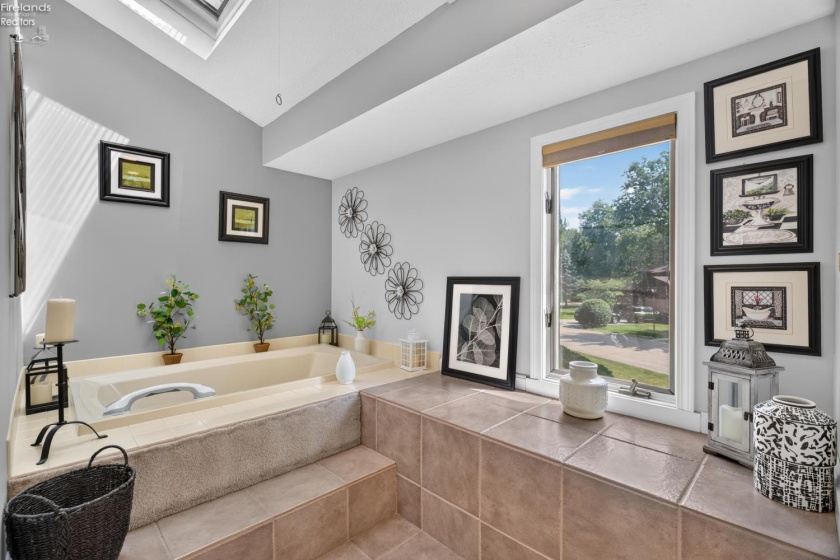 1193 Wildwood Drive, Vermilion, 44089, 4 Bedrooms Bedrooms, ,4 BathroomsBathrooms,Residential,For Sale,Wildwood,20262496