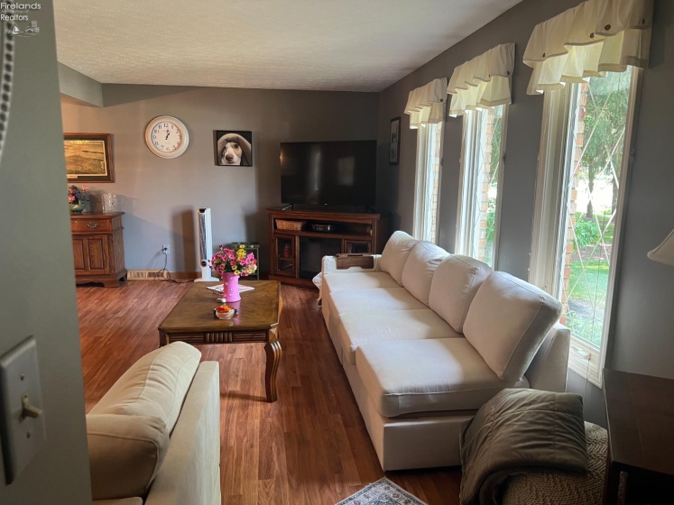 823 Gloucester Drive, Huron, 44839, 3 Bedrooms Bedrooms, ,2 BathroomsBathrooms,Residential,For Sale,Gloucester,20262448