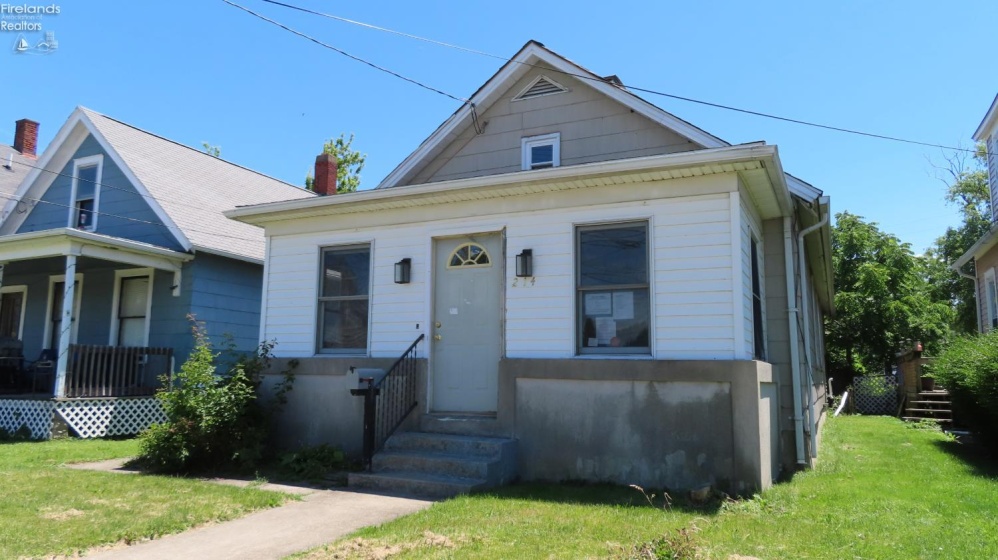 214 Boalt Street, Sandusky, 44870, 3 Bedrooms Bedrooms, ,1 BathroomBathrooms,Residential,For Sale,Boalt,20262528