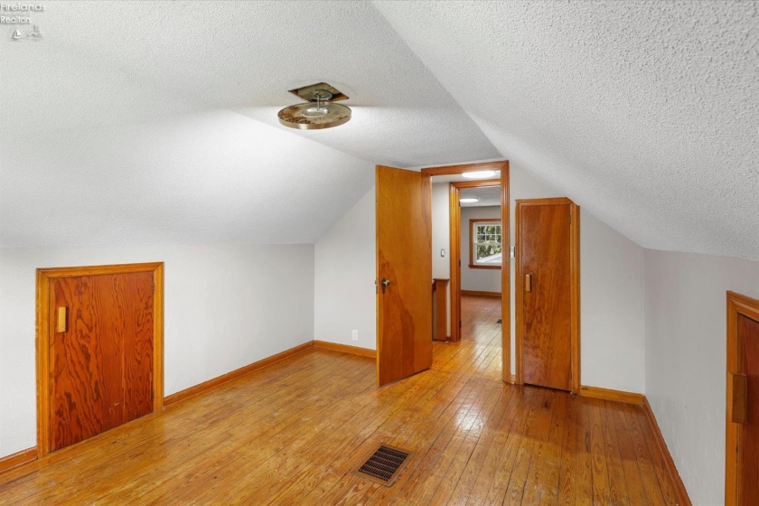 1219 Carbon Street, Fremont, 43420, 4 Bedrooms Bedrooms, ,1 BathroomBathrooms,Residential,For Sale,Carbon,20262476