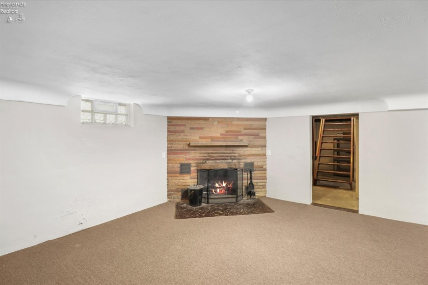 1219 Carbon Street, Fremont, 43420, 4 Bedrooms Bedrooms, ,1 BathroomBathrooms,Residential,For Sale,Carbon,20262476