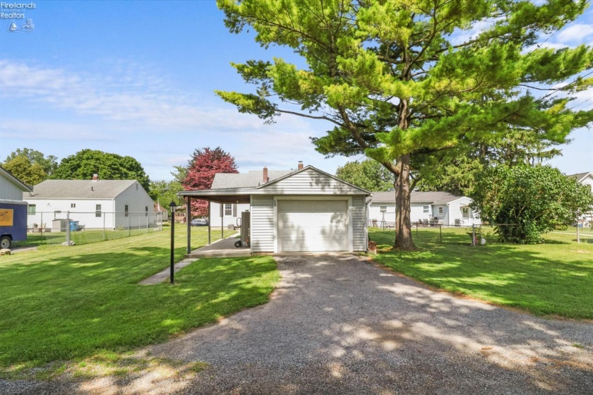 1219 Carbon Street, Fremont, 43420, 4 Bedrooms Bedrooms, ,1 BathroomBathrooms,Residential,For Sale,Carbon,20262476