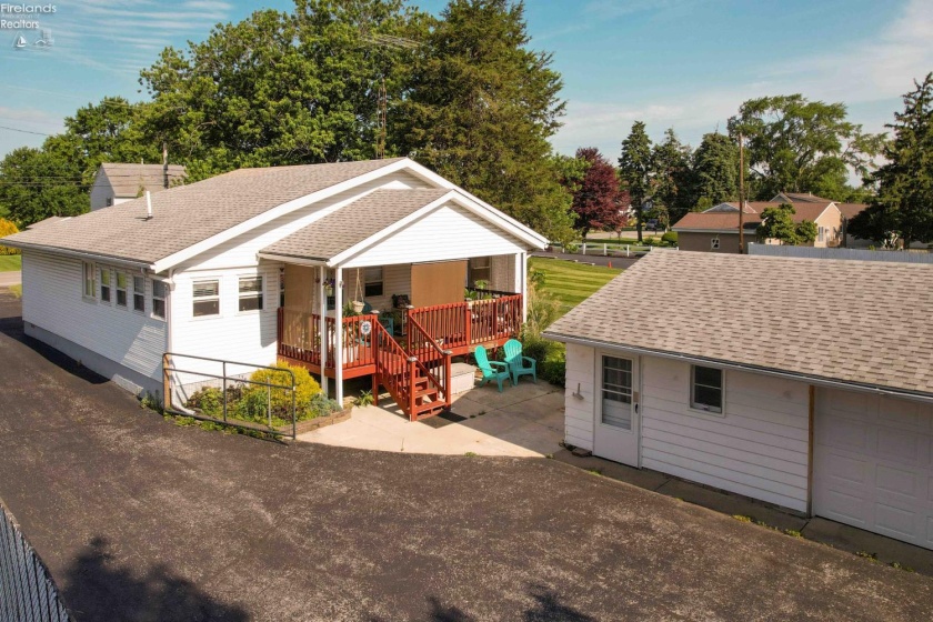 2524 Campbell Street, Sandusky, 44870, 2 Bedrooms Bedrooms, ,2 BathroomsBathrooms,Residential,For Sale,Campbell,20262482