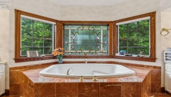 106 Sycamore Woods Lane, Tiffin, 44883, 6 Bedrooms Bedrooms, ,5 BathroomsBathrooms,Residential,For Sale,Sycamore Woods,20262534