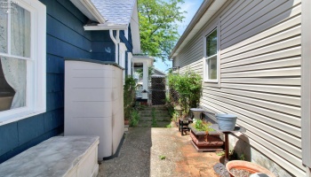 1012 Madison Street, Sandusky, 44870, 2 Bedrooms Bedrooms, ,1 BathroomBathrooms,Residential,For Sale,Madison,20262538